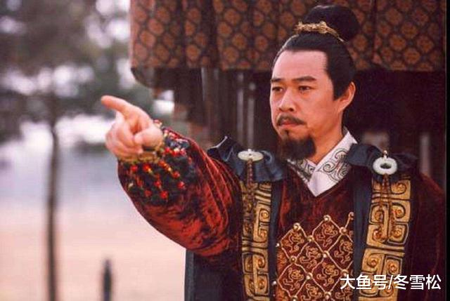 著名考古学家郭沫诺质疑秦始皇死因，难怪史书不敢记载，原来是被此人钉死的