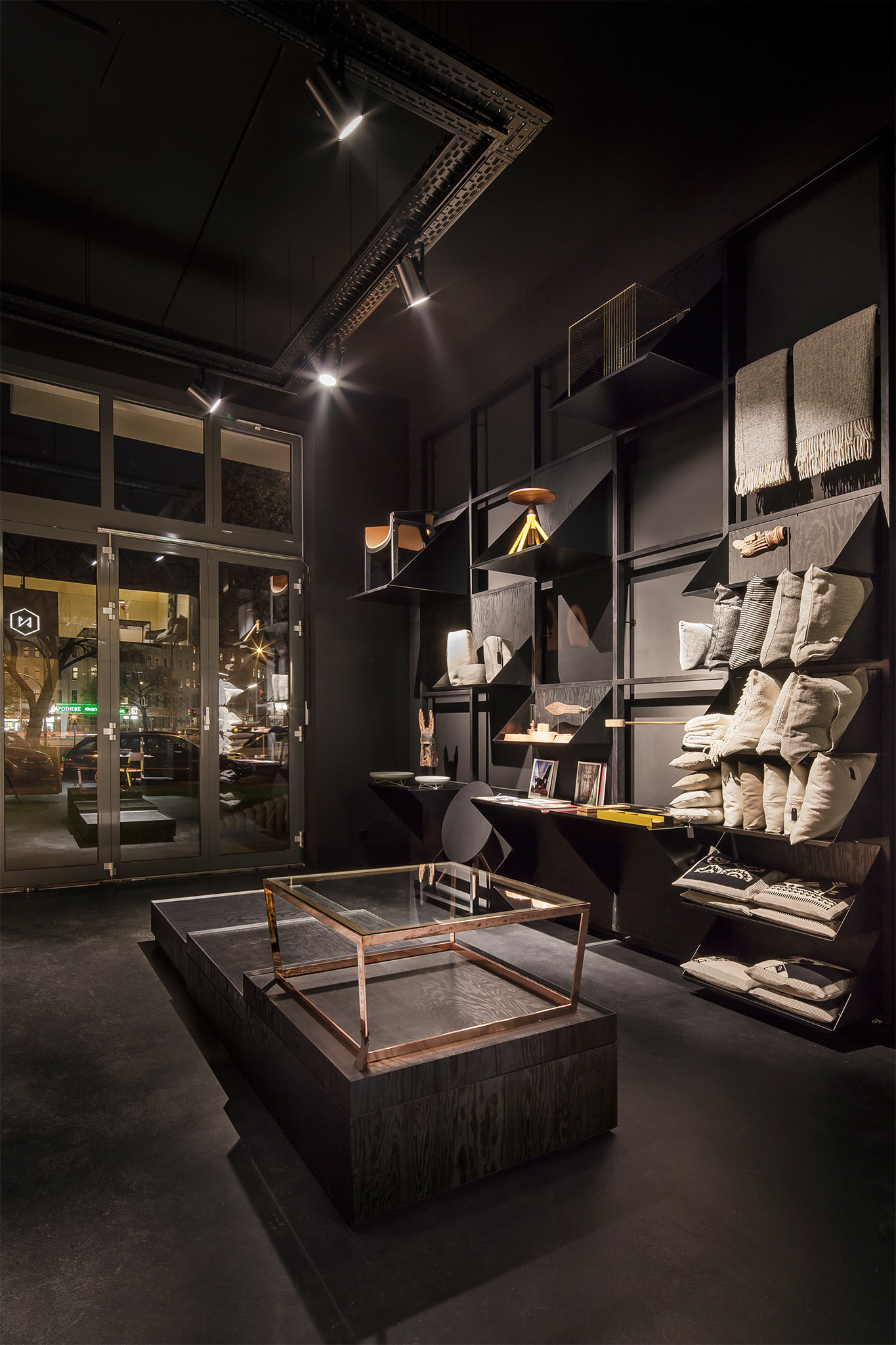 别致的室内装饰品展示空间，世界各地设计爱好者联合打造的独特作品！