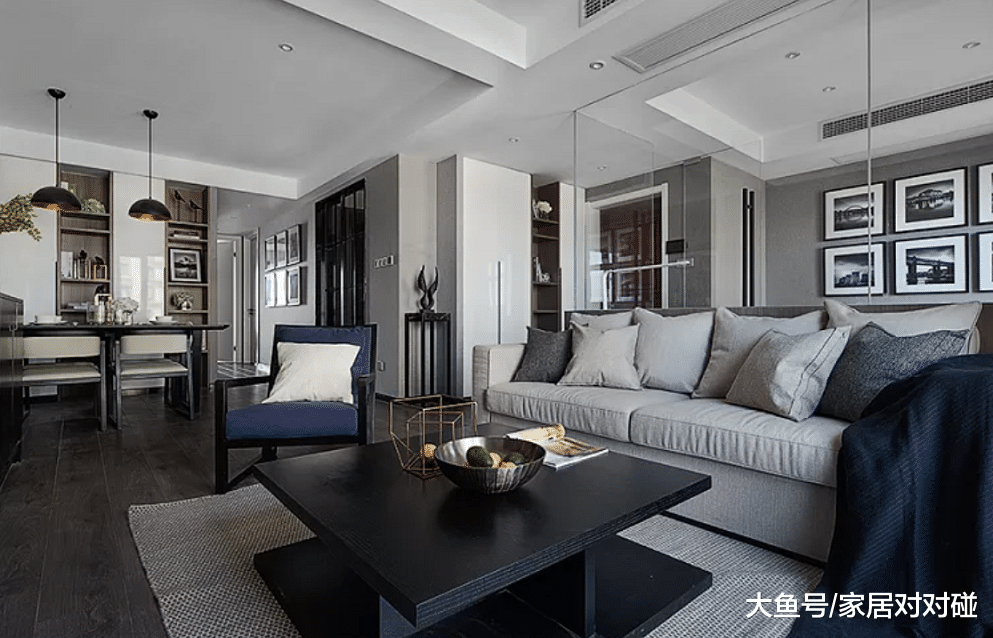 媳妇硬是打通沙发墙, 设透明隔断! 完工后我懵了, 全屋真心大气!