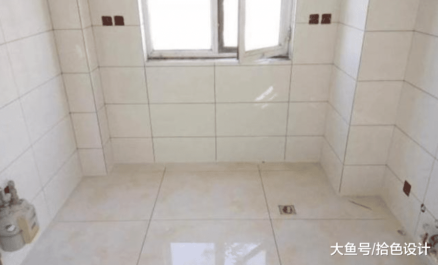 墙砖打孔要收费，业主不接受，而师傅直问：钻头损失算谁的