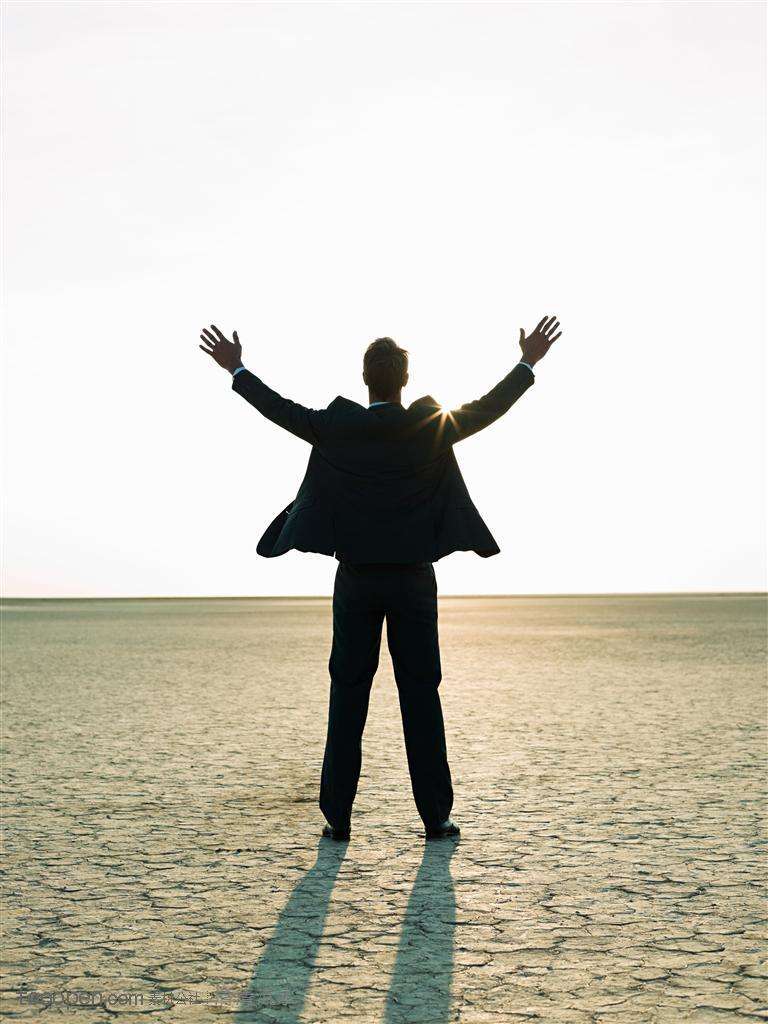 |职场生存：不小心调戏了领导夫人以后……