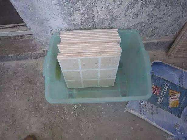 只要用于墙面的瓷砖都要泡水？原来我一直都想错了，这种砖除外！