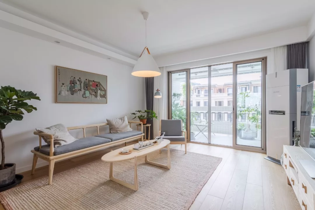 客厅应该挑选怎样的茶几呢？不妨看看这几款