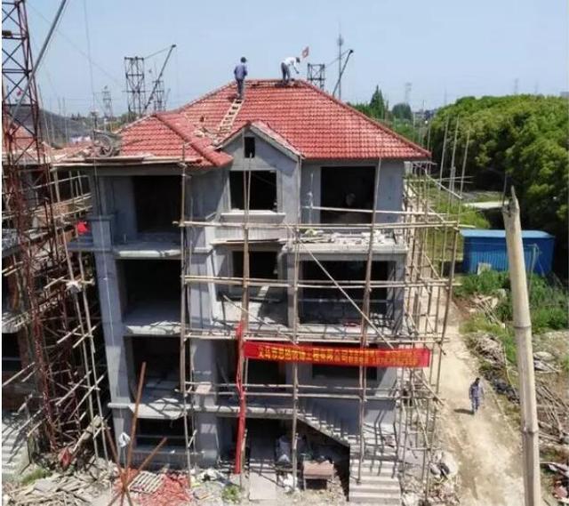 90后回乡盖别墅，统一规划，村里清一色的别墅，比城里生活舒服！