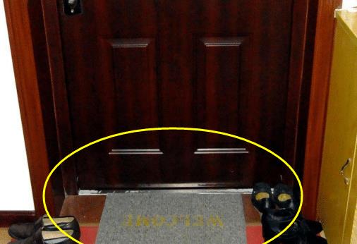 家里这三处地方不要放门垫，容易脏还细菌多，家人身体越住越差