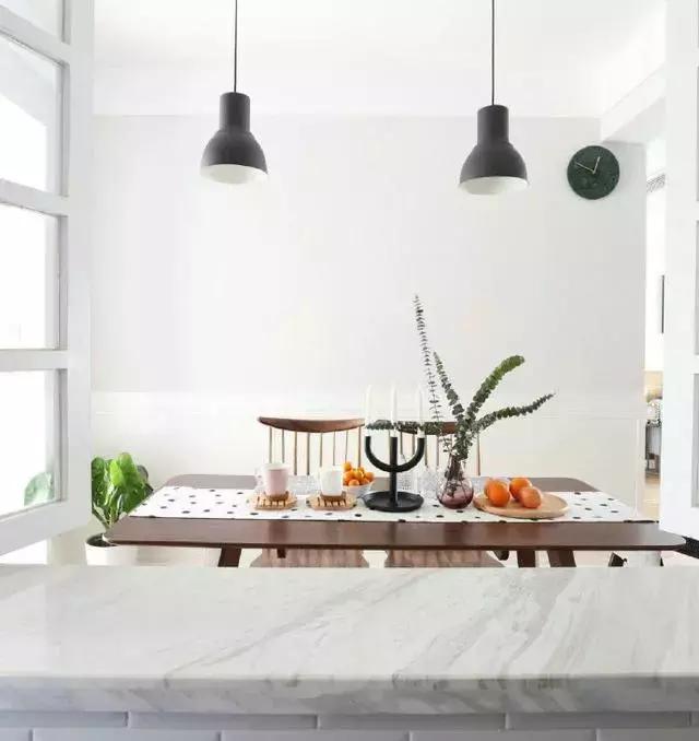 93㎡的小清新北欧风格，装饰不多但是清爽简约