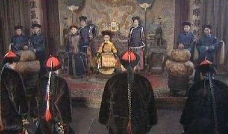 康熙十五岁就擒住了鳌拜，可为何没杀他，而是选择了终身监禁呢？