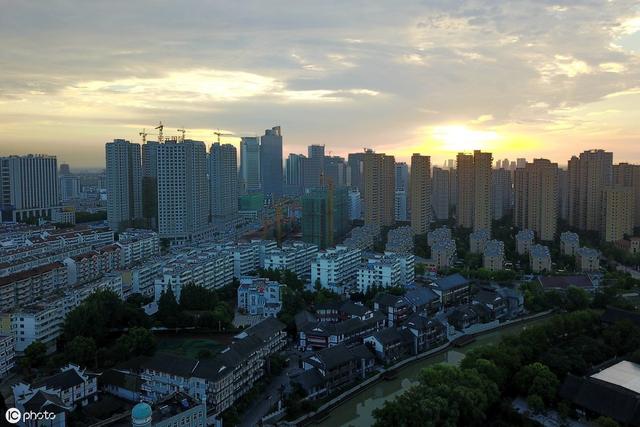 三四线城市房价“破万”？此政策一旦实施：房价穿越回过去！