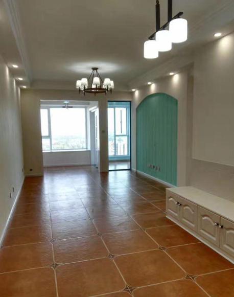 3个月硬装结束，刚打扫完卫生就很漂亮了，尤其电视墙很特别！