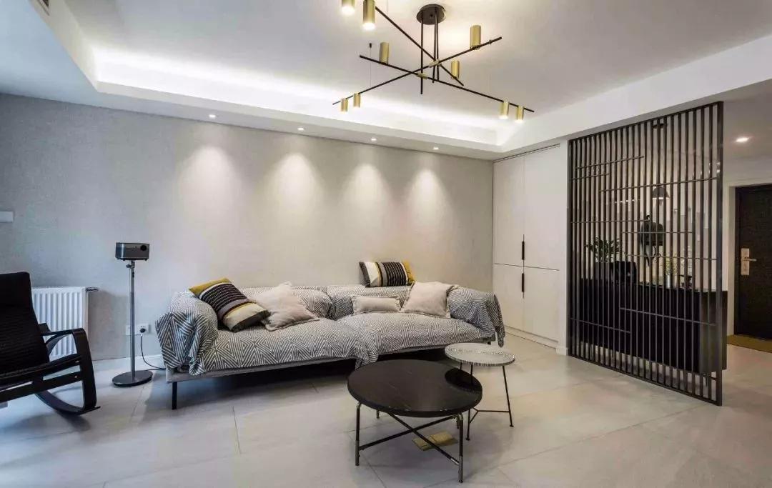 一波简约的灰色漆刷墙面客厅，设计简单又亲民！