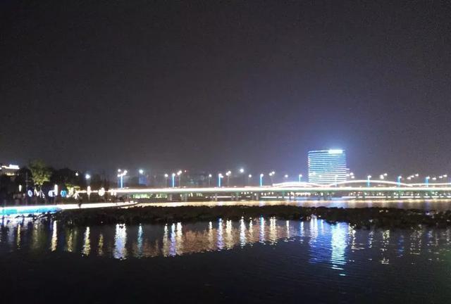 「夜色扬州」游（12）：一到了夏天的晚上，这里就变成了天堂