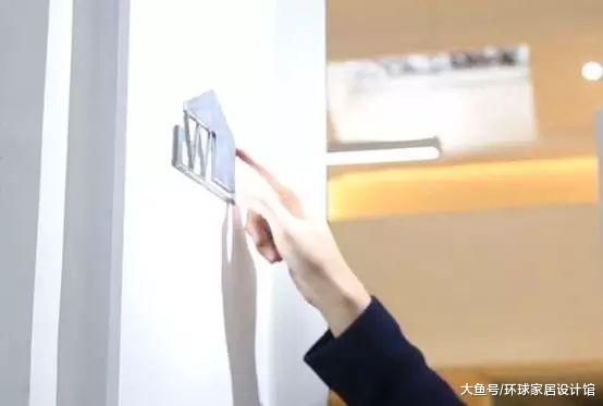 坐标北京罗圈胡同，一家三口挤10㎡棺材屋，吃喝拉撒睡全在床上