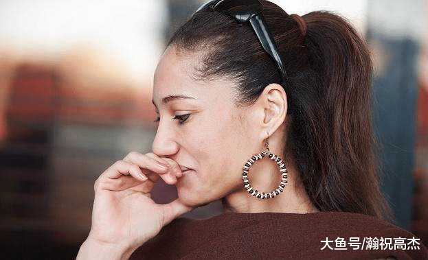 当男女感情出现问题，想分手却又舍不得，你该怎么办？