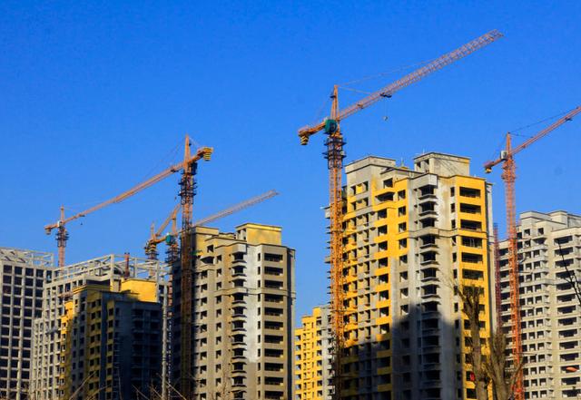 房价上涨或降跌，不要再＂随波逐流＂，看看王健林怎么对待房地产