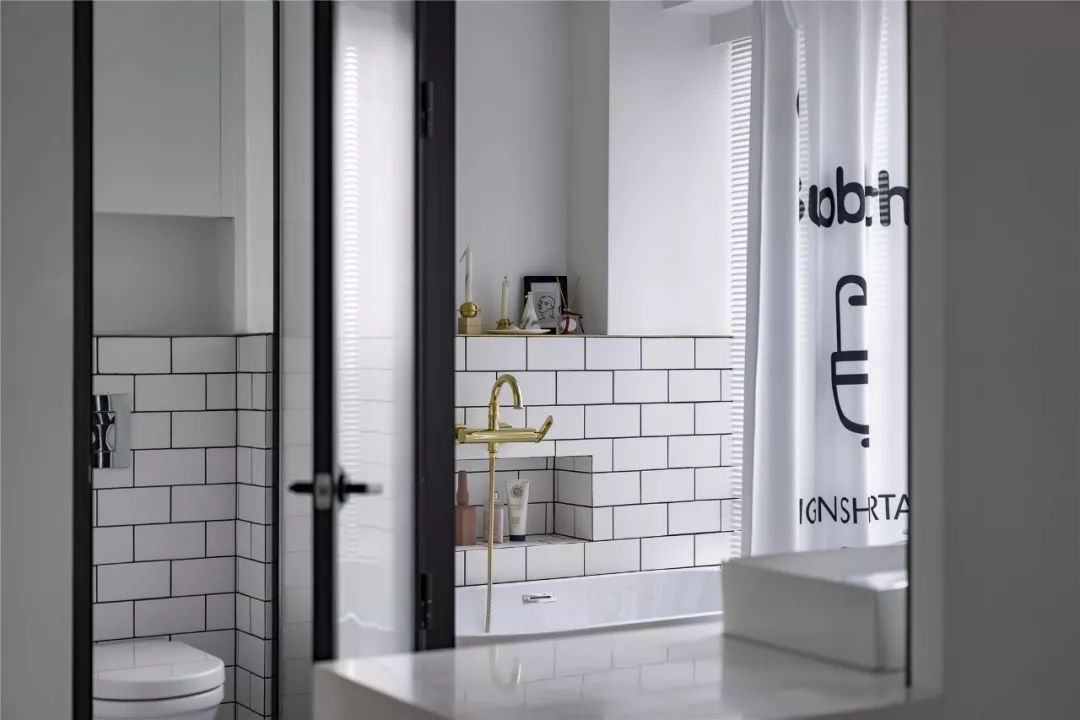 105㎡现代简约，低饱和度的色调，淡雅舒适的家