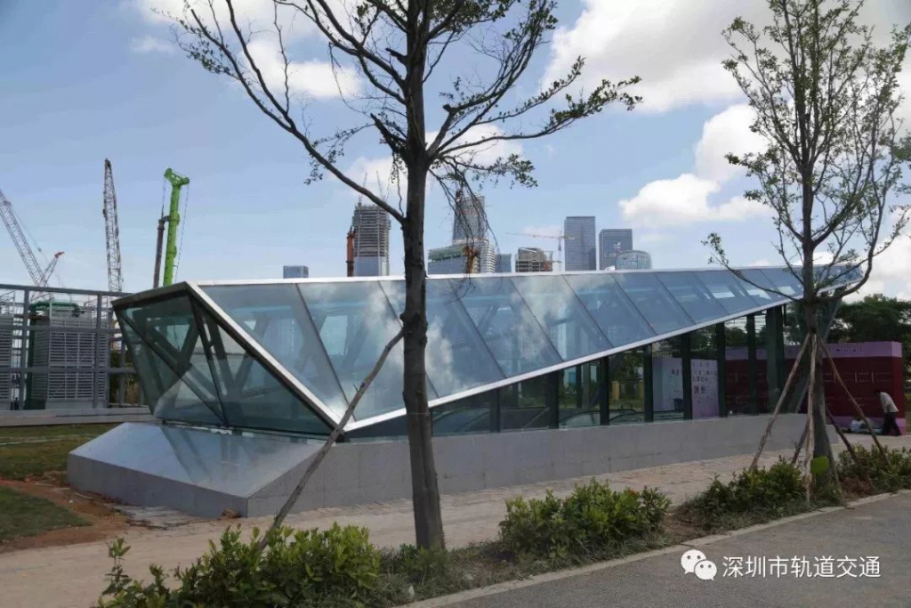 太酷炫！5 号线二期装饰配色有新意，站厅犹如太空舱