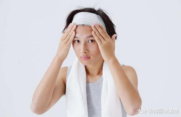 比暴晒更伤皮肤的3件事，可能你每天都在做，难怪敷面膜都白不了