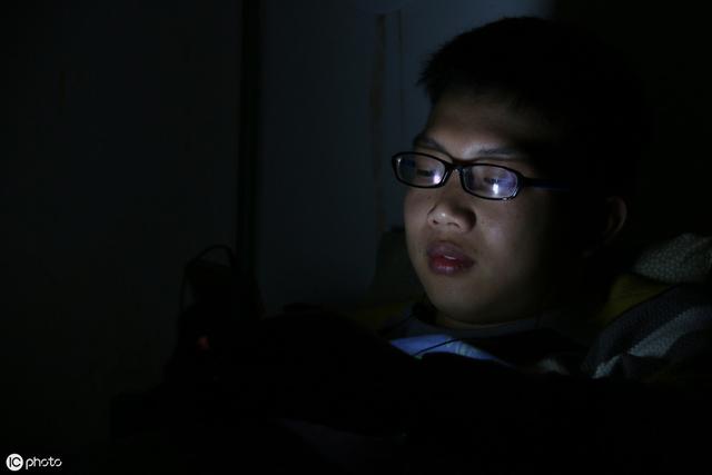 肝癌|56岁男子不痛不痒,查出肝癌,提醒:身上若有“1红2臭”,早查CT