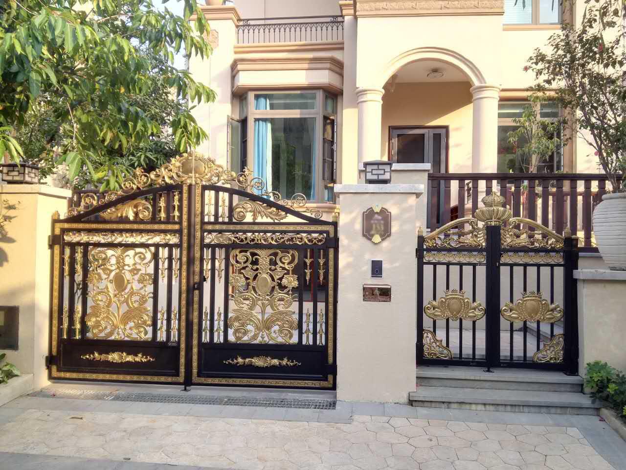 门面也是脸面，大门挑选有讲究，选择铝艺大门我不后悔！