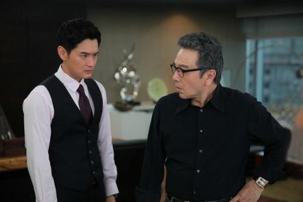 老蒙、柳青都对她极为关照，他们三人才算是“都挺好”