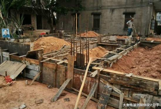 老婆农村砸60万建三层半小别墅，十年的积蓄全花光了，真是败家娘们