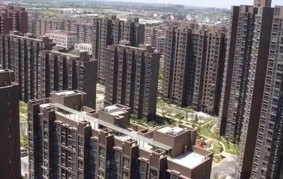 买房或接盘侠, 业主亏损70万仍卖不掉, 感叹: 这次真套住了