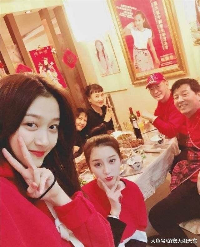 六小龄童28岁女儿为何至今未嫁？当看到她长相后，网友：谁敢娶啊？