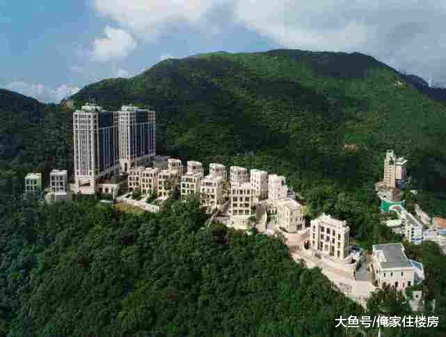 李静问余文乐：在香港，1000万能买一栋山上的别墅吗？