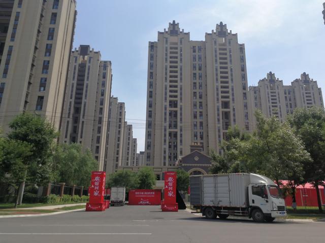 买房跌百万，只需继续月供都没有接盘侠，咋回事啊？