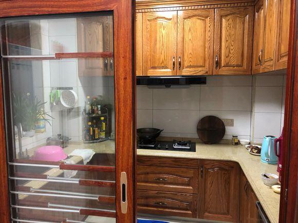 参观表叔吹嘘的40万豪装新家，效果确实很豪华，但却欣赏不来！