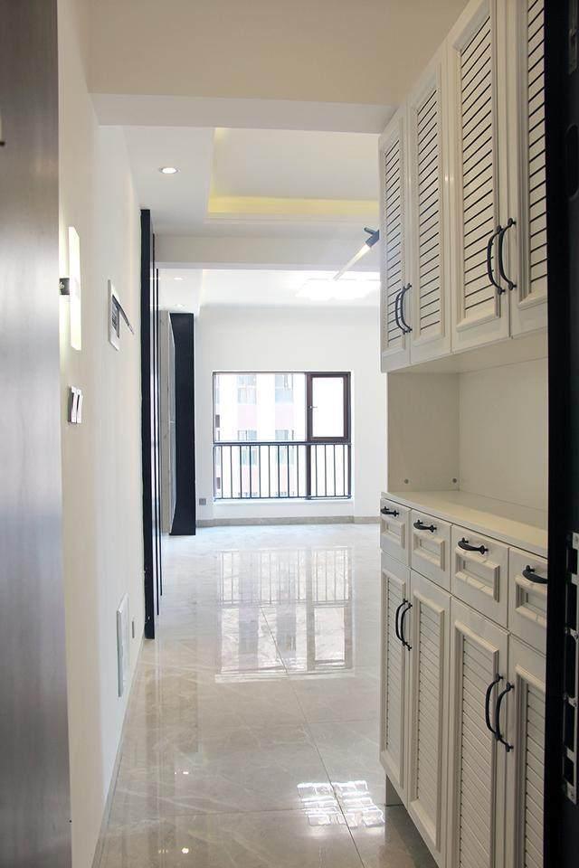 新房硬裝完工，鄰居好奇過來參觀被迷住了，效果看起來不止10萬