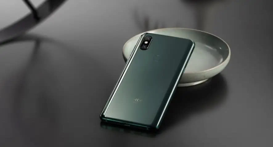 小米MIX 3的5G版手机下载速度达到1026Mbps！