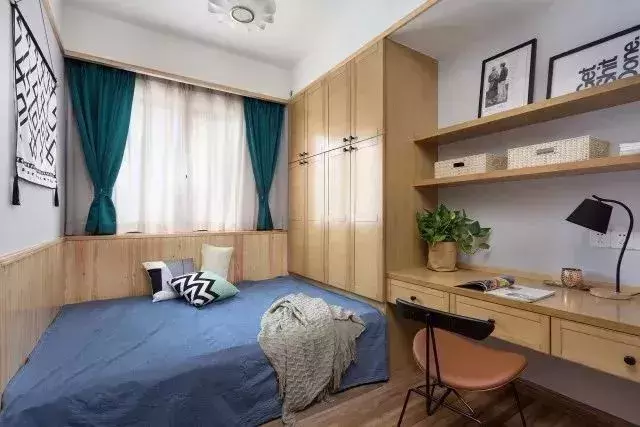 在家里做个榻榻米书房吧, 工作累了就直接躺下休息