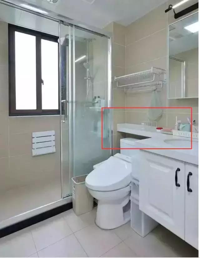 卫生间就要这样装，越来越多人喜欢，好用又潮流！