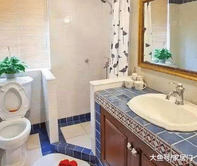 头次见有人装这种淋浴房，太聪明了，装玻璃淋浴房过时了