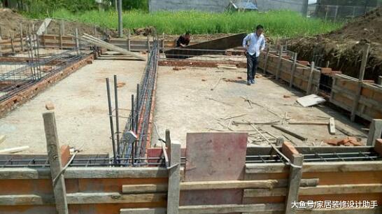 水田中砸50万建房，为防止地基下沉浇筑50公分厚的垫层闹笑话