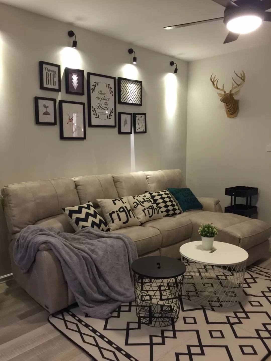 小户型墙面空间不够大，那也不能空着，这些装饰都不错