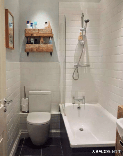 头一次看到国外这种卫生间设计, 发生危险还会自动报警, 太聪明了