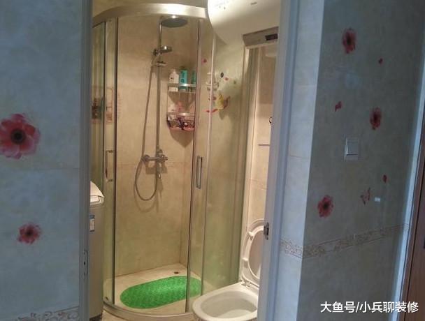 晒晒我的40平蜗居，进门就是灶台，床在客厅里，有比这更小的吗？