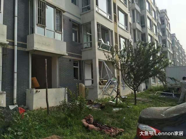 现在买房为何都喜欢挑一层? 听售房员一说, 懊悔我没早知
