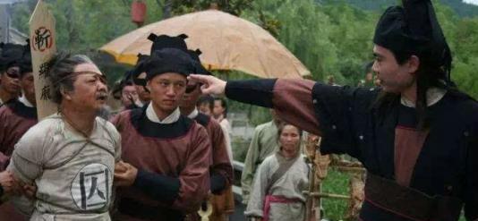 死刑犯临死前念了一段诗文, 现场所有官员被杀并且连诛三族