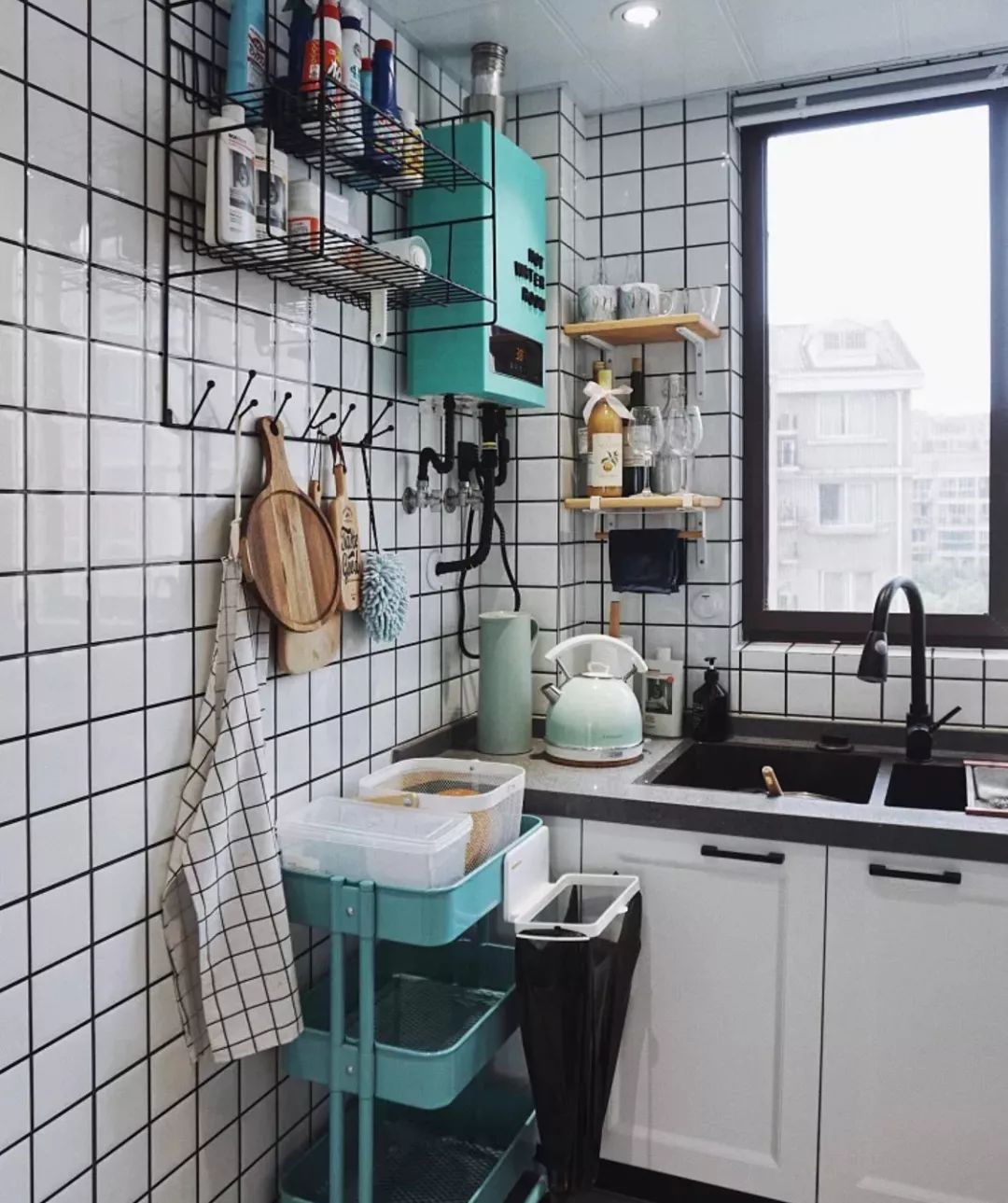 燃气热水器，装厨房还是阳台好？