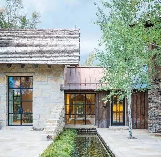 农村就只能建土鳖房吗？这样的乡村别墅让人羡煞！