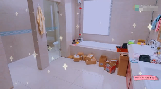 《爱上北斗星男友》徐璐家像个快递站 吴昕家一看就很豪气！