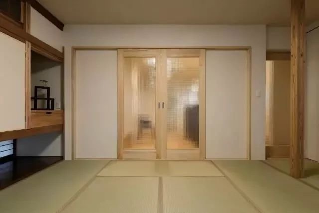 海外关注：日本人为啥有床不睡，非要睡“地板”？原因竟然是……