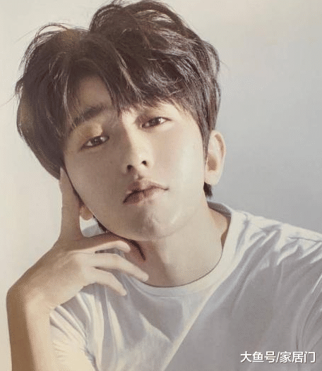 带你看看蔡徐坤住的豪宅，内部装修很豪华，太令人羡慕了