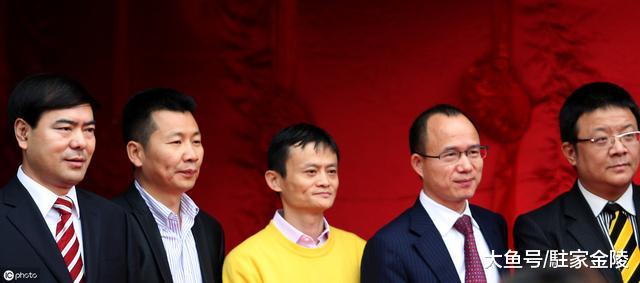 实际房屋存量已是总人口的两倍，可房价却降不下来，听大佬怎么说