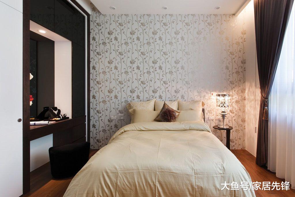 家里装修不要再贴墙纸了，如今流行这样做，后悔没早知道