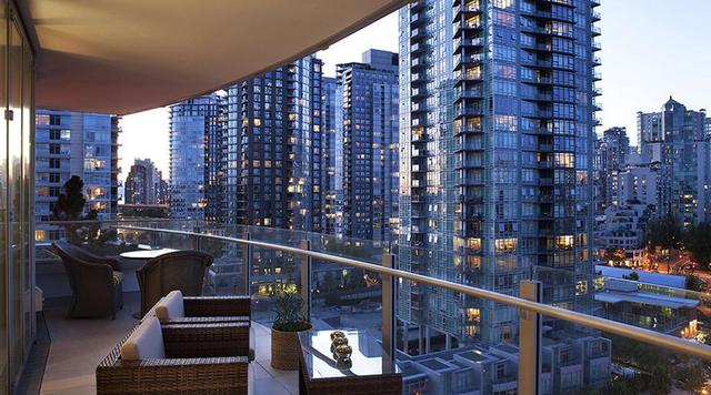 十年前后悔没把存款换成房，十年后后悔没把房子换成钱