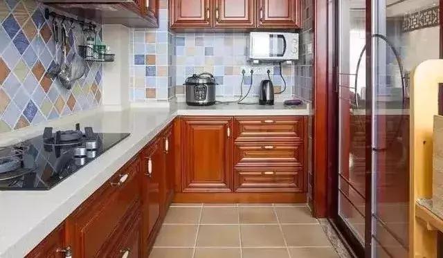 注意厨房台面不能选这种，用不到3年就裂了，后悔死了